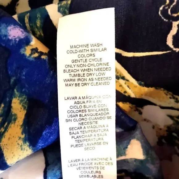 Chicos Floral Top Women Size Medium Blue Preppy Career Classic Feminine - Picture 9 of 9